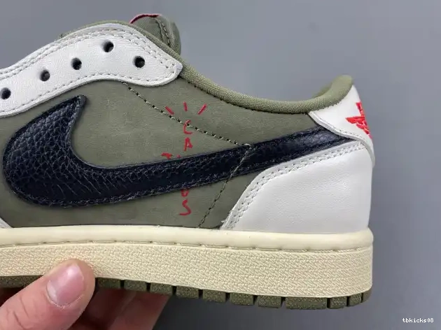 Rep TBkick LOW OLIVE SCOTT OG TRAVIS AIR MEDIUM 1 DM7866-200 X JORDAN 0512